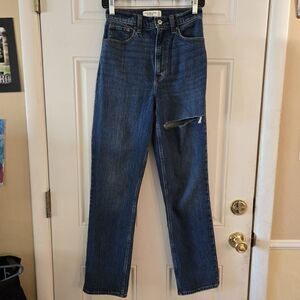 Abercrombie & Fitch 90’s Straight Ultra High Rise Size 25 / 0 R Distressed Jeans